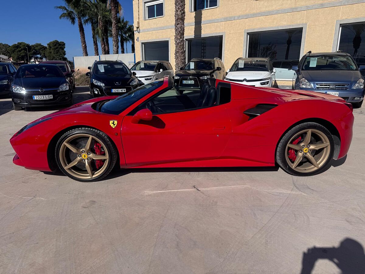 FERRARI 488 SPYDER 3.9 TURBO AUTO SPANISH LHD IN SPAIN 30000 MILES FFSH 2019